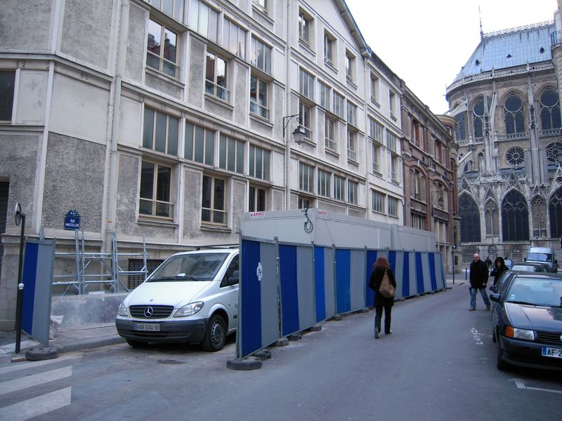 Rue Massillon avec cabanes