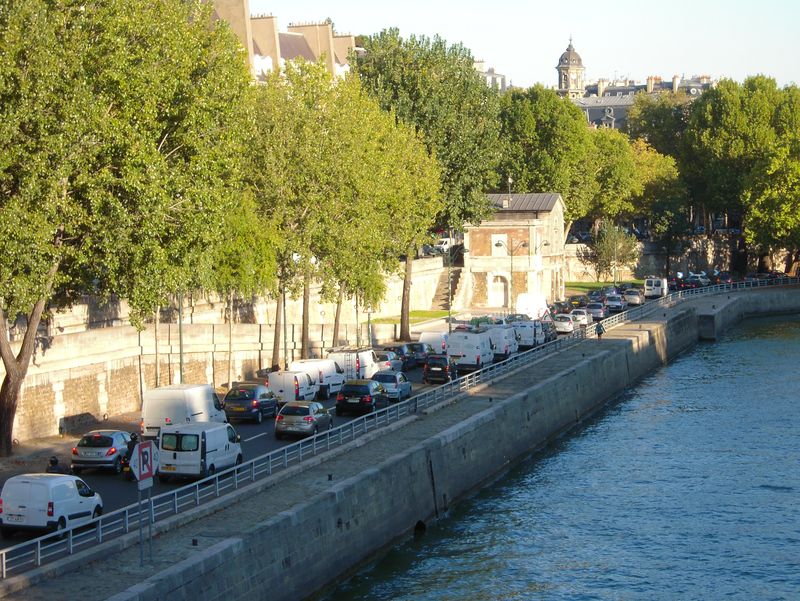 Voie sur berge 17h 10 oct 002 cadre